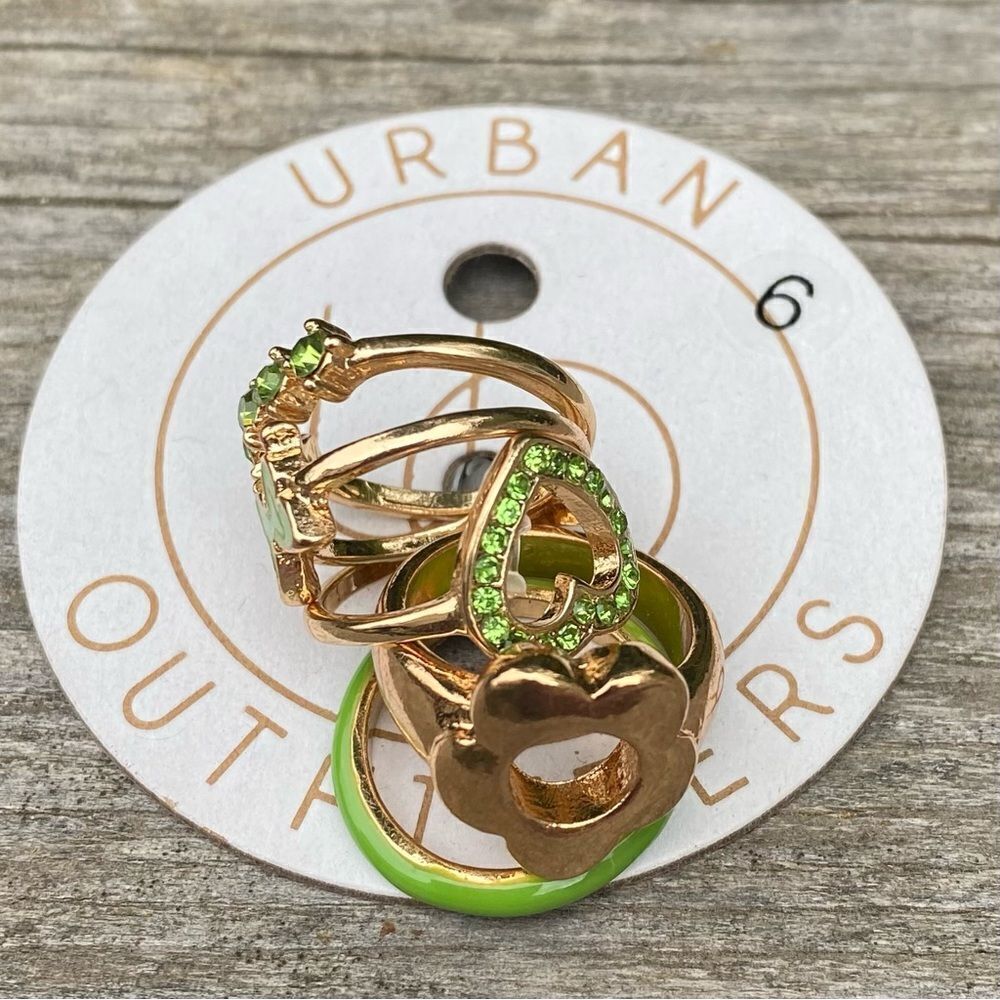 NWT New Urban Outfitters UO Gold/Green/White Five Stackable Ring Set. Size 6